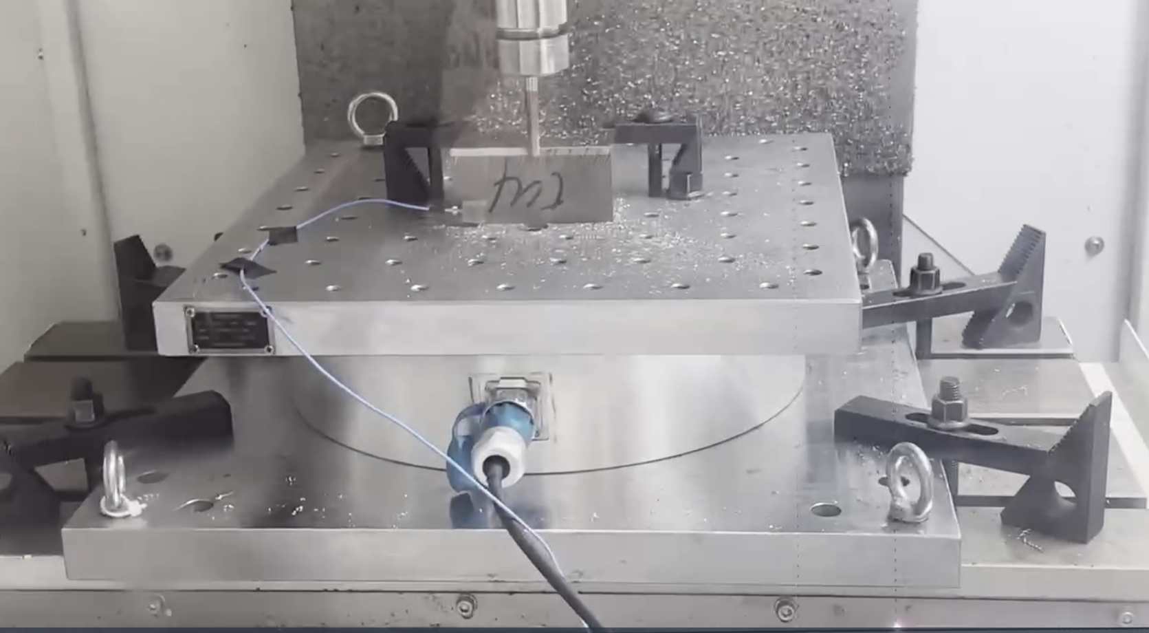 華創(chuàng)HUATRAN三分量測力平臺應用于切削力測試